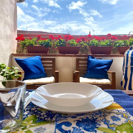 شقة Casa Con Terrazzo In Centro نابولي المظهر الخارجي الصورة
