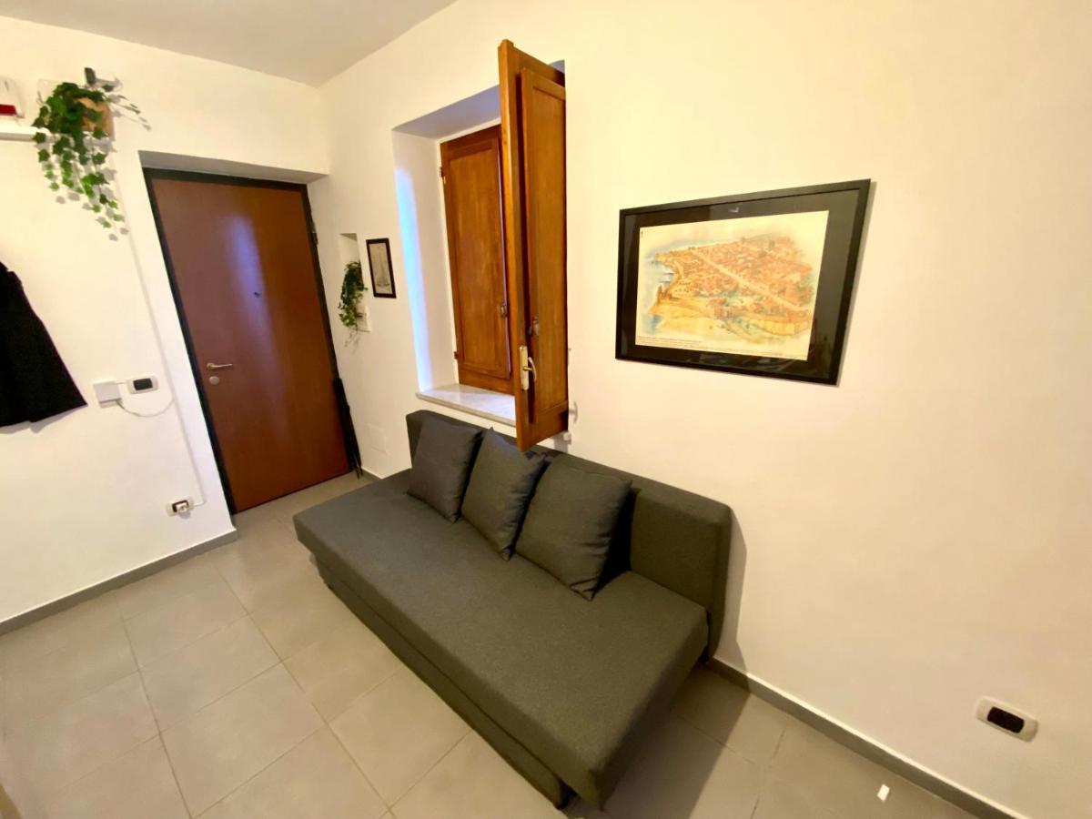 شقة Casa Con Terrazzo In Centro نابولي المظهر الخارجي الصورة