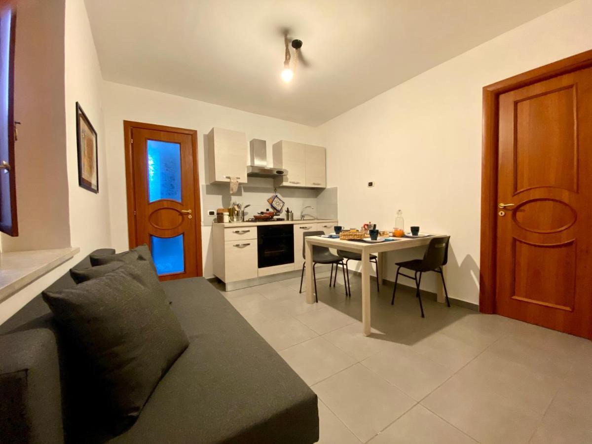 شقة Casa Con Terrazzo In Centro نابولي المظهر الخارجي الصورة