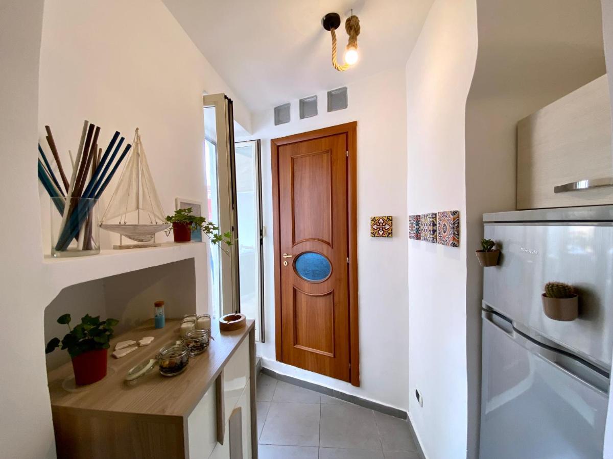 شقة Casa Con Terrazzo In Centro نابولي المظهر الخارجي الصورة