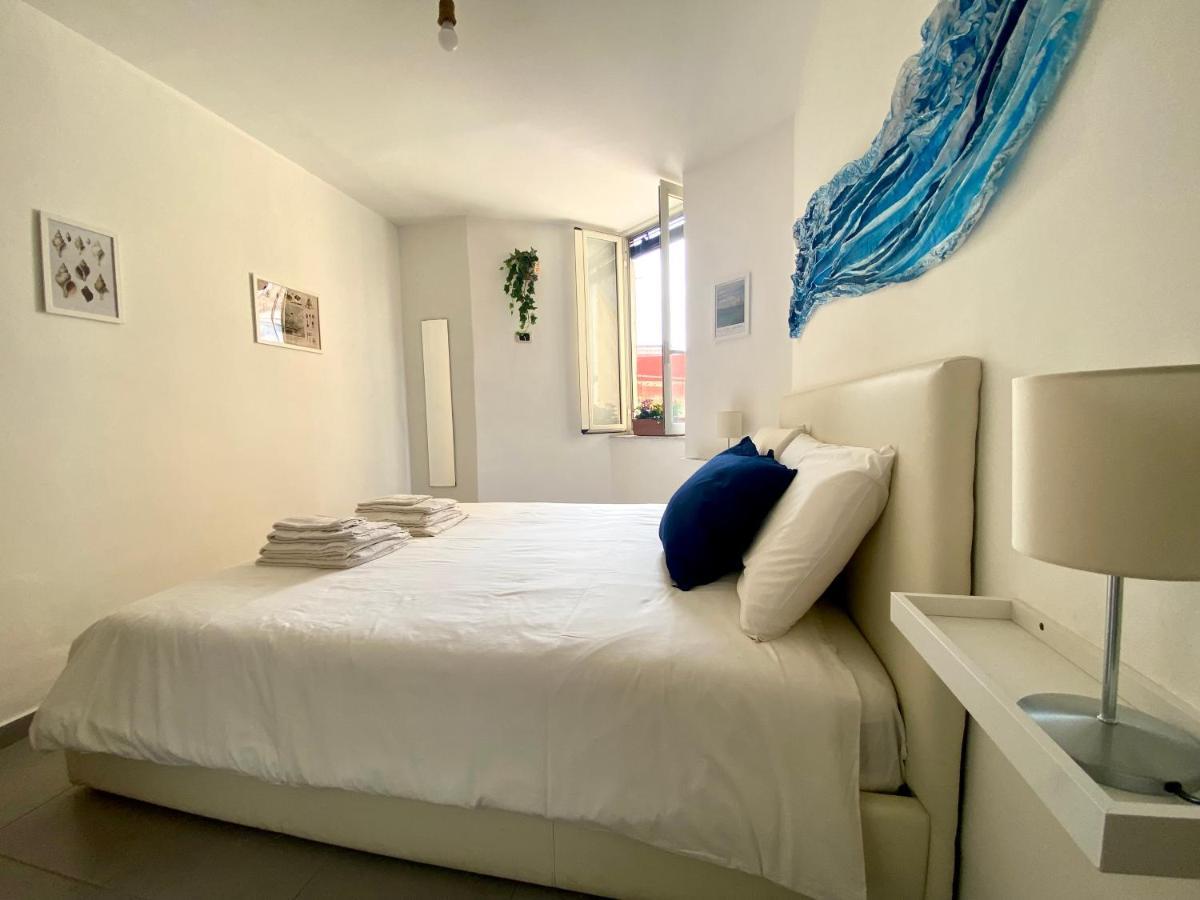 شقة Casa Con Terrazzo In Centro نابولي المظهر الخارجي الصورة